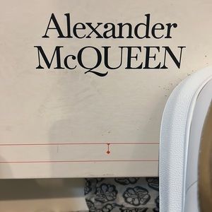 Alexander McQueen White and Gold Size 41E Larry New Lame.